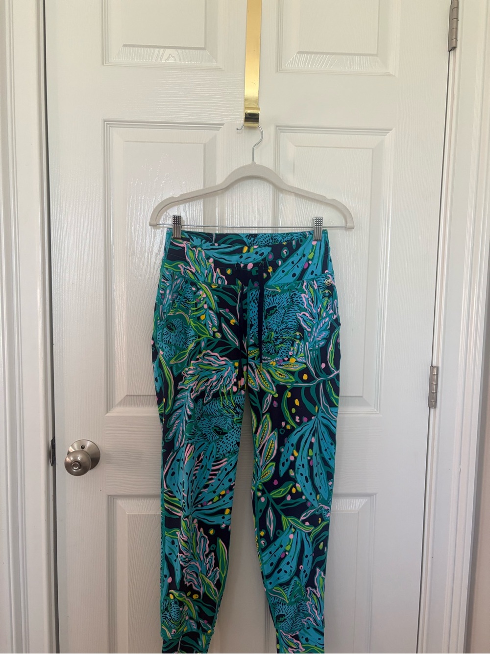 Lilly Pulitzer Teal, Navy & Coral Tropical Print Leggings NWOT Never Worn